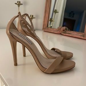 Steve Madden Stecy Strappy Heel 3.5”